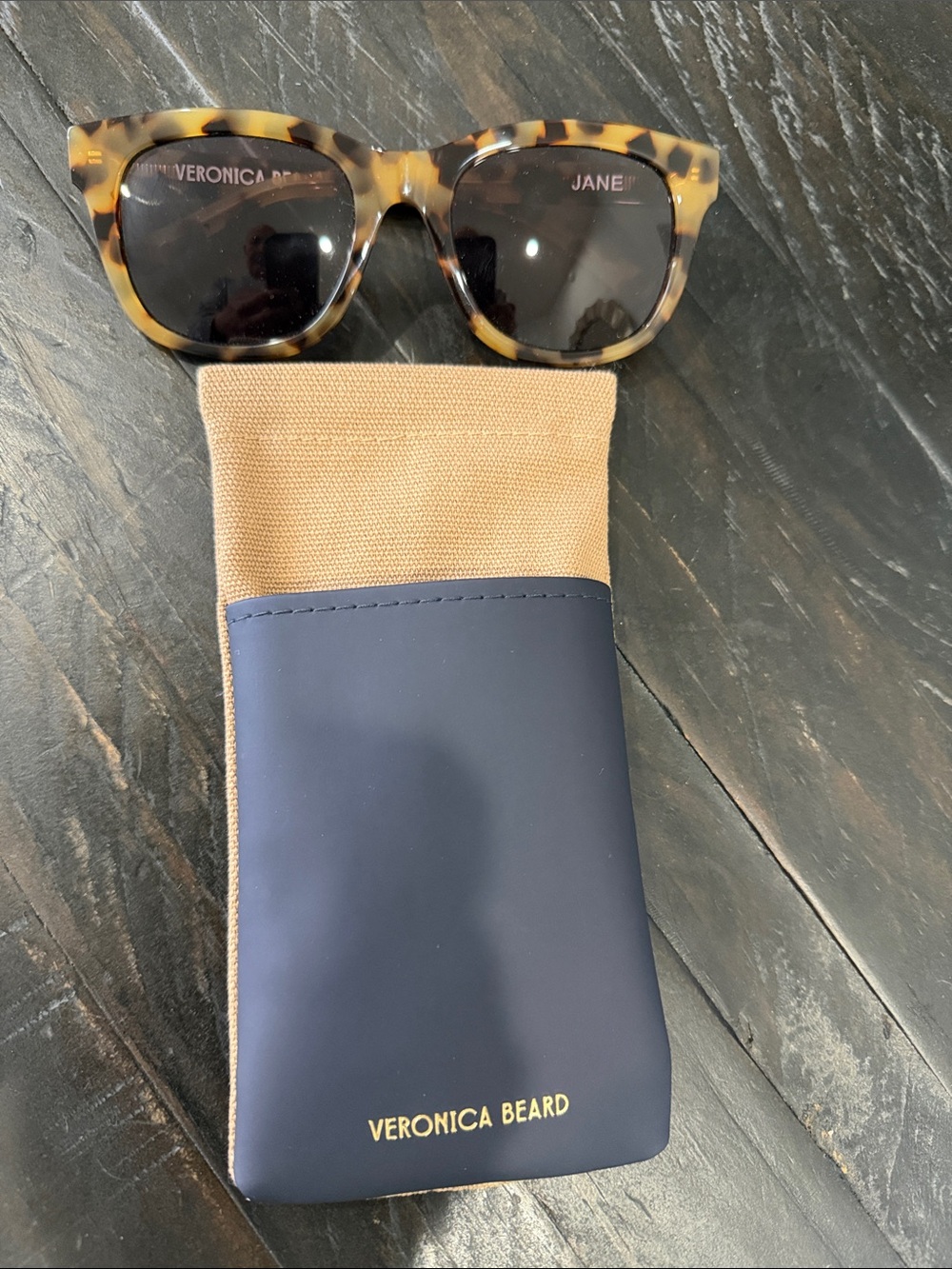New Veronica Beard Tortoiseshell 'Jane' Sunglasses with black & Tan Case